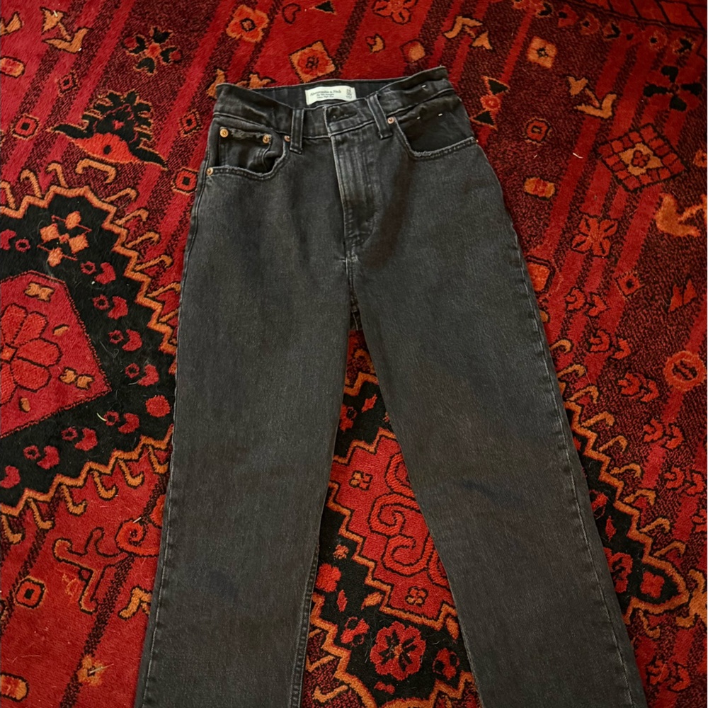 Abercrombie & Fitch Black High Rise straight Jeans